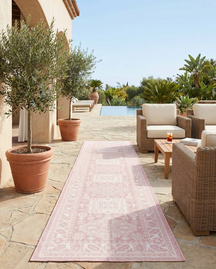 Detail image of 2' 7 x 12' Easy-Clean Aztec Indoor / Outdoor Runner Rug