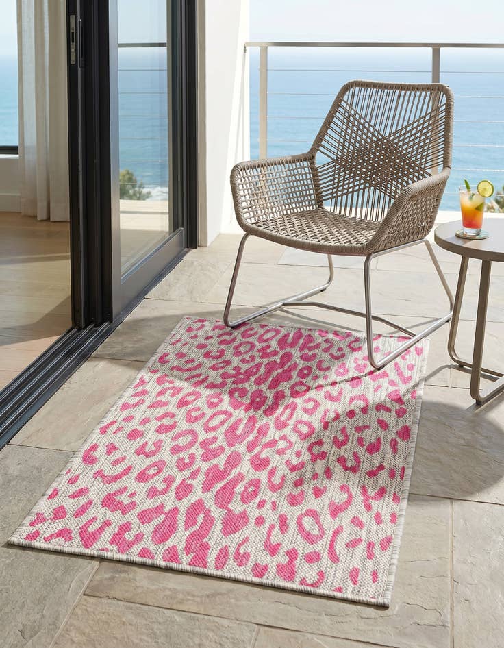 Detail image of 2' x 3' Easy-Clean Safari Indoor / Outdoor Rug