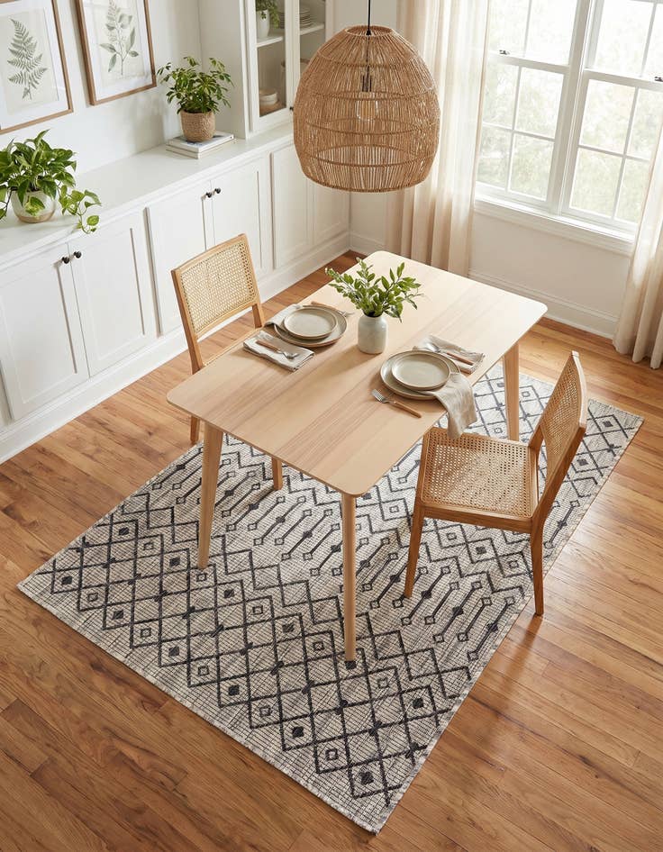 Detail image of 3' x 5' 3 Easy-Clean Trellis Indoor / Outdoor Rug