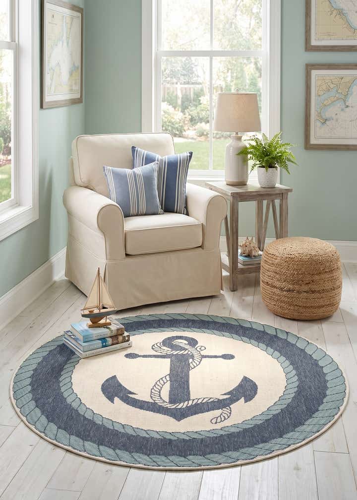 5' 3 x 5' 3 Easy-Clean Coastal Indoor / Outdoor Round Rug