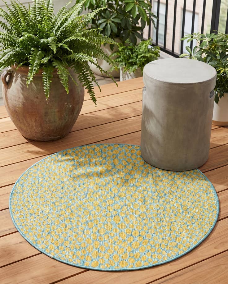 Detail image of 3' x 3' Easy-Clean Jill Zarin Cape Town Indoor / Outdoor Round Rug