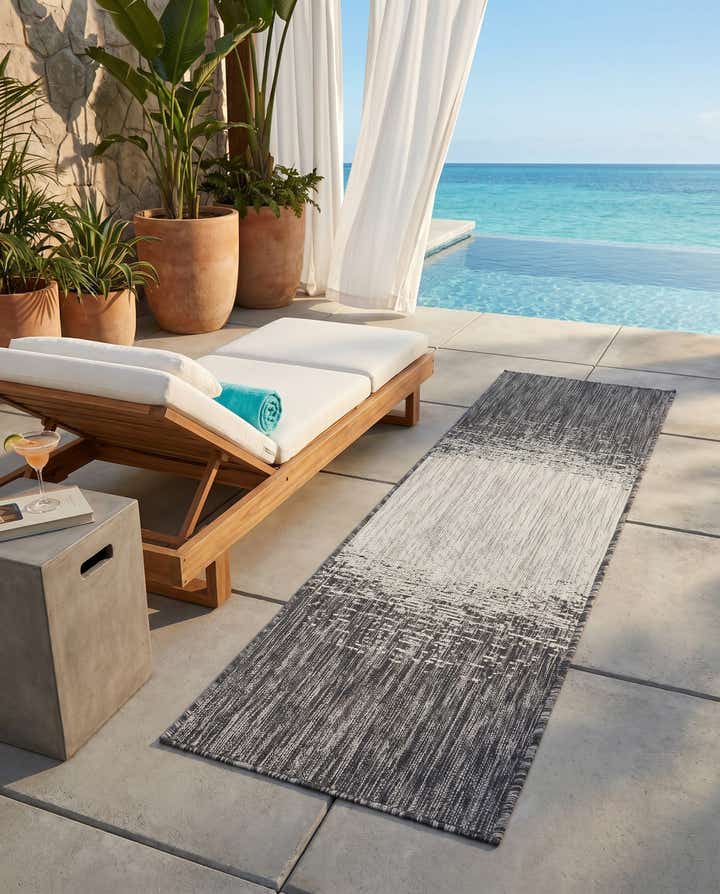 2' x 6' Easy-Clean Modern Indoor / Outdoor Runner Rug