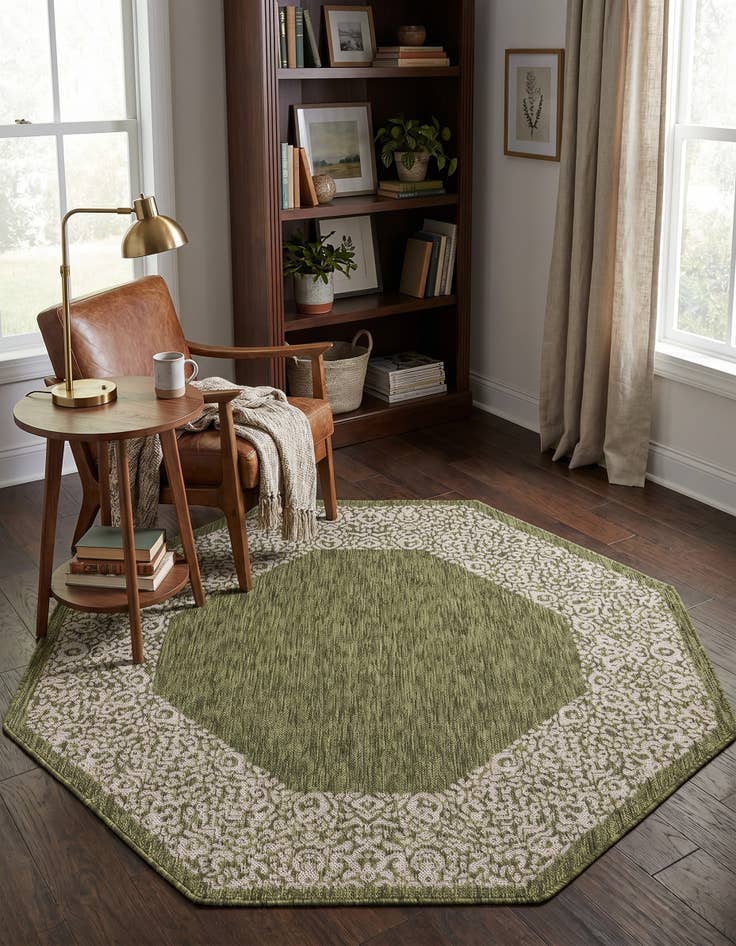 Detail image of 5' 3 x 5' 3 Easy-Clean Border Indoor / Outdoor Octagon Rug
