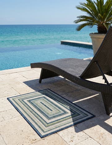 2' x 3' Easy-Clean Baja Indoor / Outdoor Rug