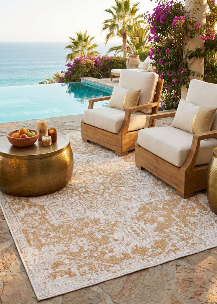 5' 3 x 8' Easy-Clean Jill Zarin Dubai Indoor / Outdoor Rug