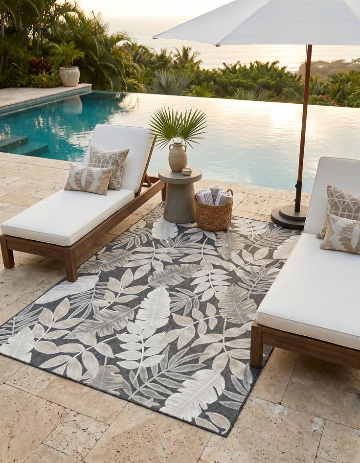 Detail image of 6' 4 x 9' Easy-Clean Botanical Indoor / Outdoor Rug