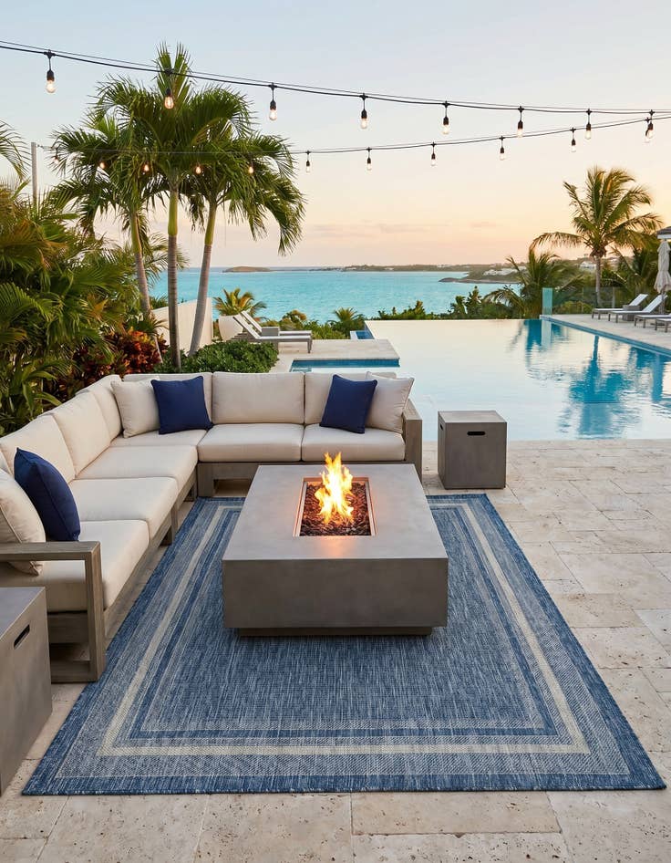 Detail image of 5' 3 x 8' Easy-Clean Border Indoor / Outdoor Rug