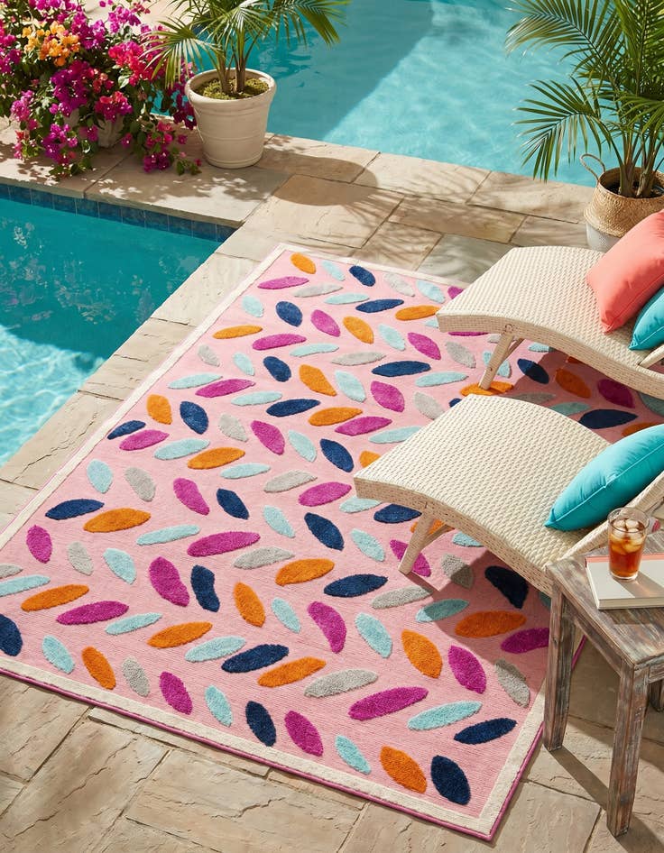 Detail image of 6' x 9' Easy-Clean Aruba Indoor / Outdoor Rug