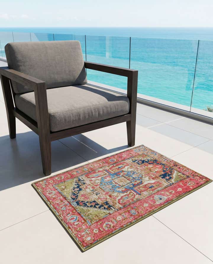 2' x 3' Easy-Clean Traditional Indoor / Outdoor Rug