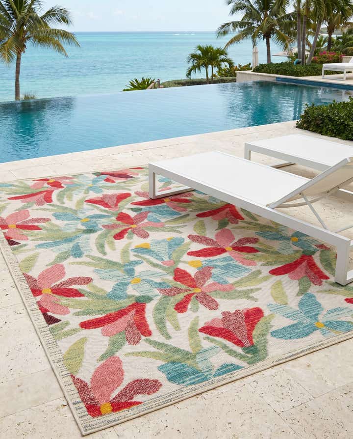 6' x 9' Easy-Clean Casablanca Indoor / Outdoor Rug