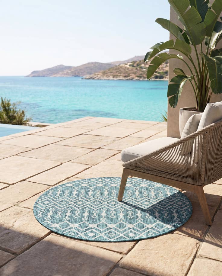 Detail image of 3' x 3' Easy-Clean Trellis Indoor / Outdoor Round Rug