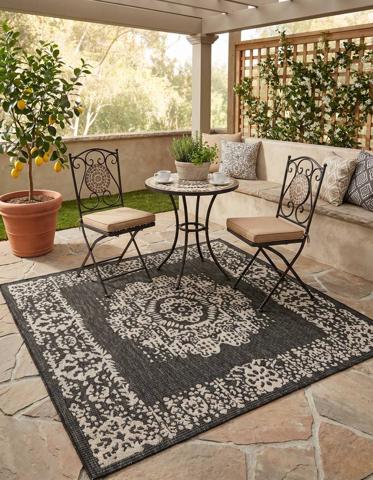 Detail image of 5' 3 x 5' 3 Easy-Clean Traditional Indoor / Outdoor Square Rug