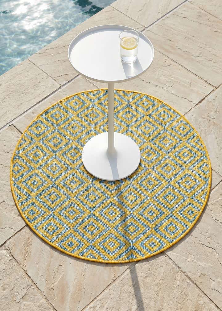 3' x 3' Easy-Clean Jill Zarin Costa Rica Indoor / Outdoor Round Rug