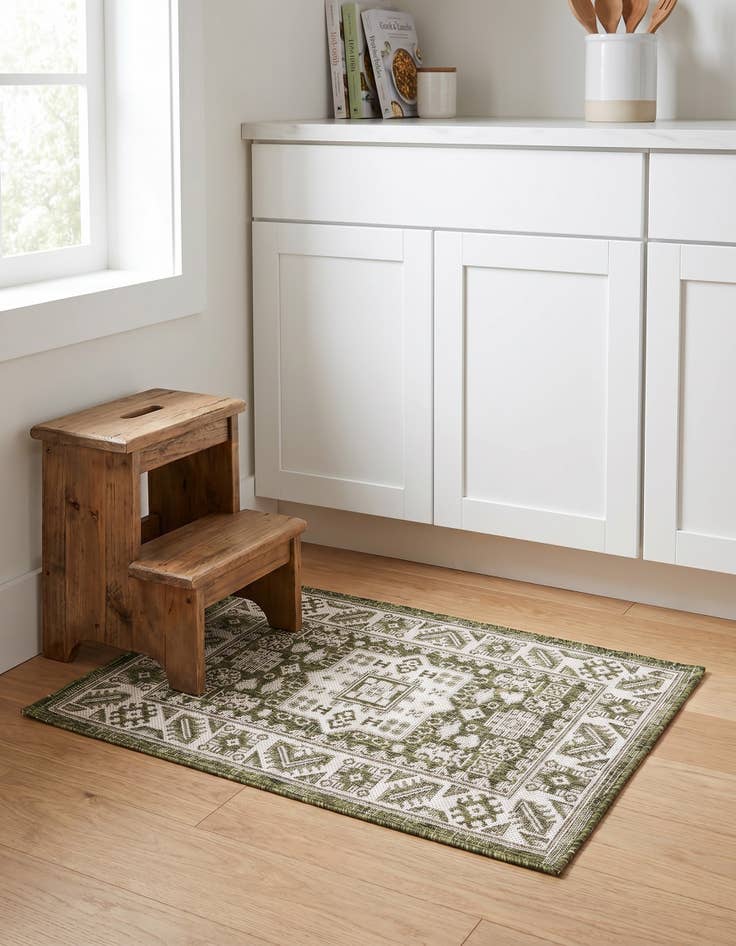 Detail image of 2' x 3' Easy-Clean Aztec Indoor / Outdoor Rug