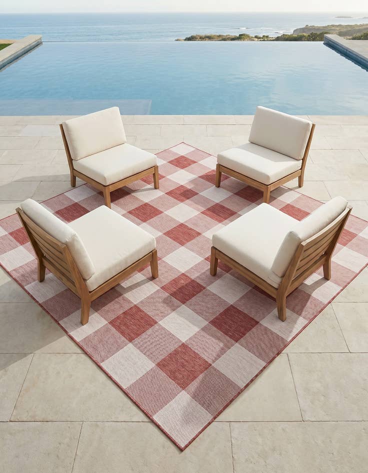 Detail image of 7' 10 x 7' 10 Easy-Clean Checkered Indoor / Outdoor Square Rug