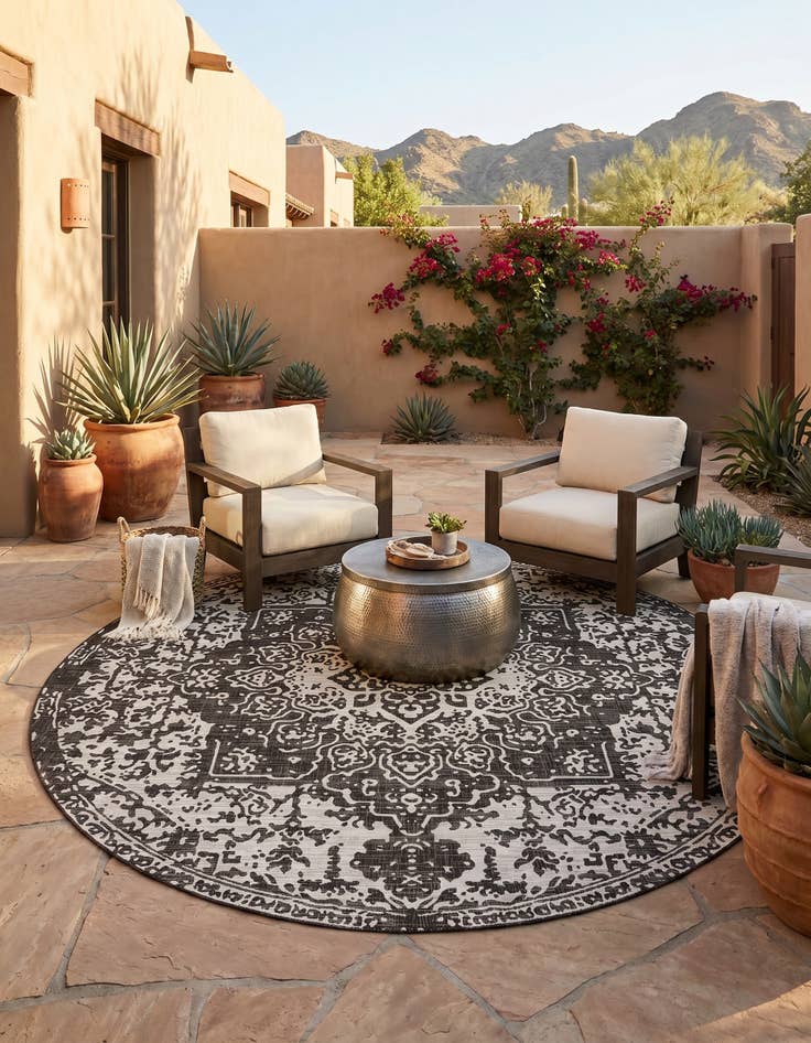 Detail image of 10' 8 x 10' 8 Easy-Clean Jill Zarin Dubai Indoor / Outdoor Round Rug