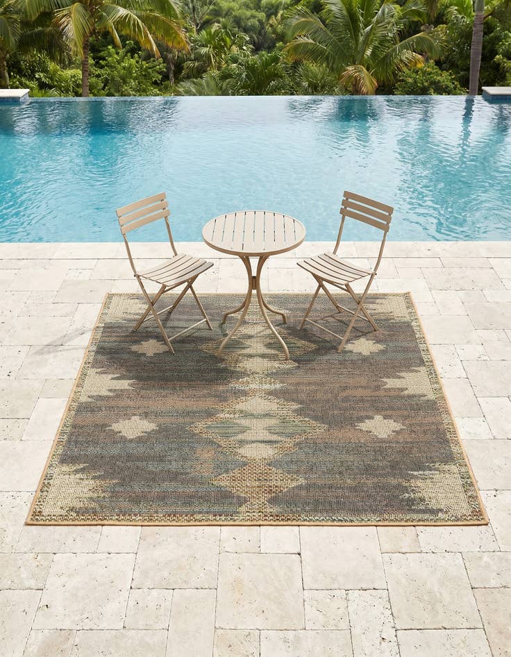 Detail image of 5' 3 x 5' 3 Easy-Clean Baja Indoor / Outdoor Square Rug