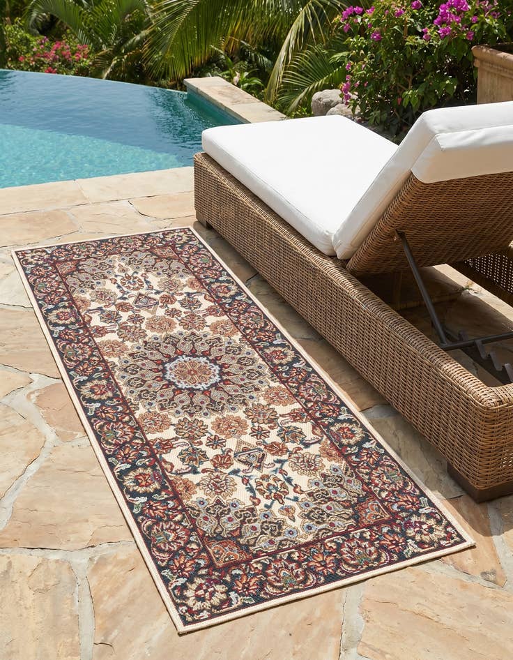 Detail image of 2' x 5' 1 Easy-Clean Traditional Indoor / Outdoor Runner Rug