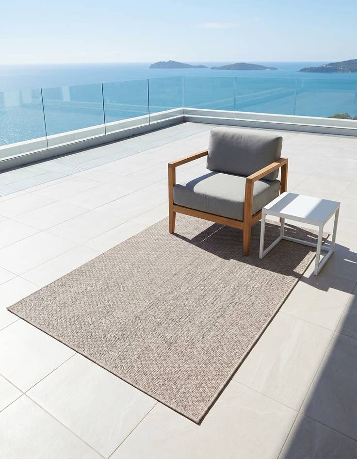 Detail image of 3' 1 x 5' 3 Easy-Clean Solid Indoor / Outdoor Rug