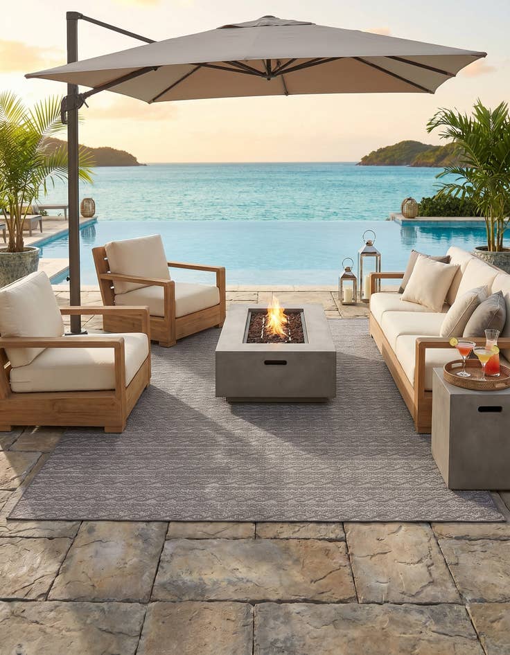 Detail image of 7' x 10' Easy-Clean Modern Indoor / Outdoor Rug