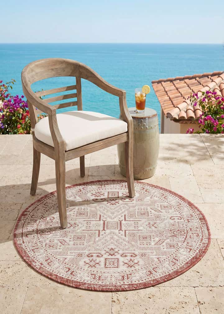 3' x 3' Easy-Clean Aztec Indoor / Outdoor Round Rug