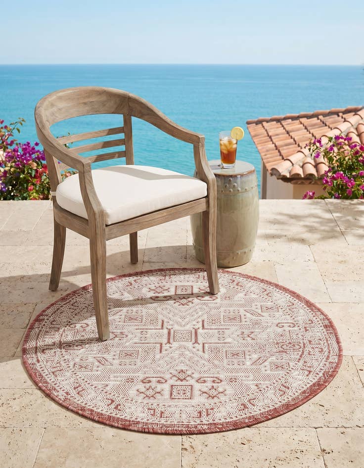 Detail image of 3' x 3' Easy-Clean Aztec Indoor / Outdoor Round Rug