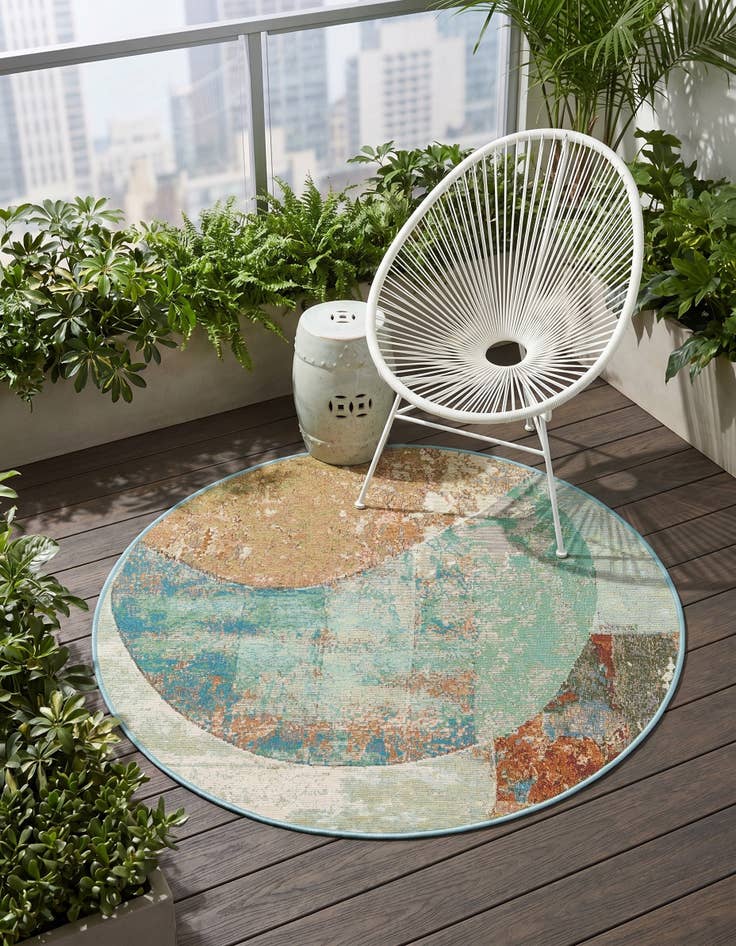 Detail image of 3' 3 x 3' 3 Easy-Clean Modern Indoor / Outdoor Round Rug