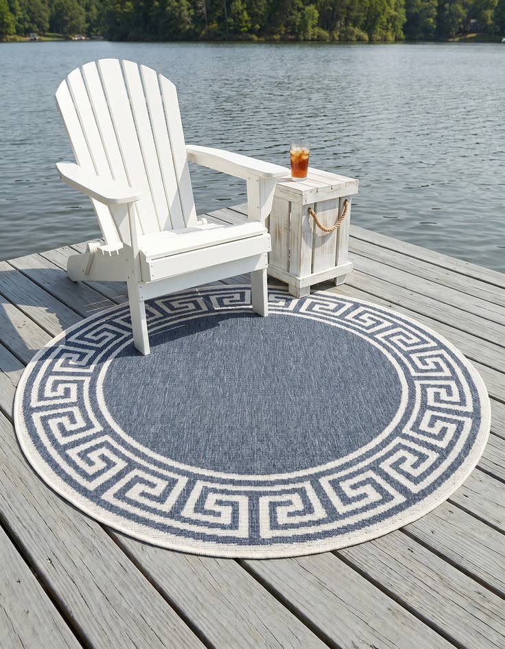 Detail image of 4' x 4' Easy-Clean Coastal Indoor / Outdoor Round Rug