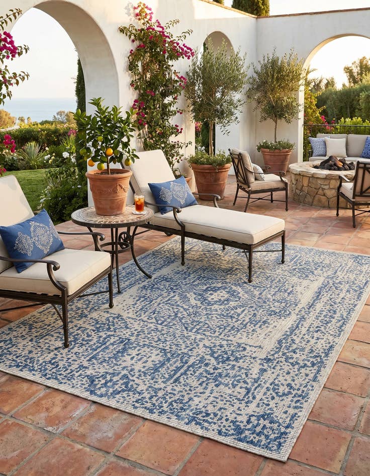 Detail image of 5' 3 x 8' Easy-Clean Traditional Indoor / Outdoor Rug
