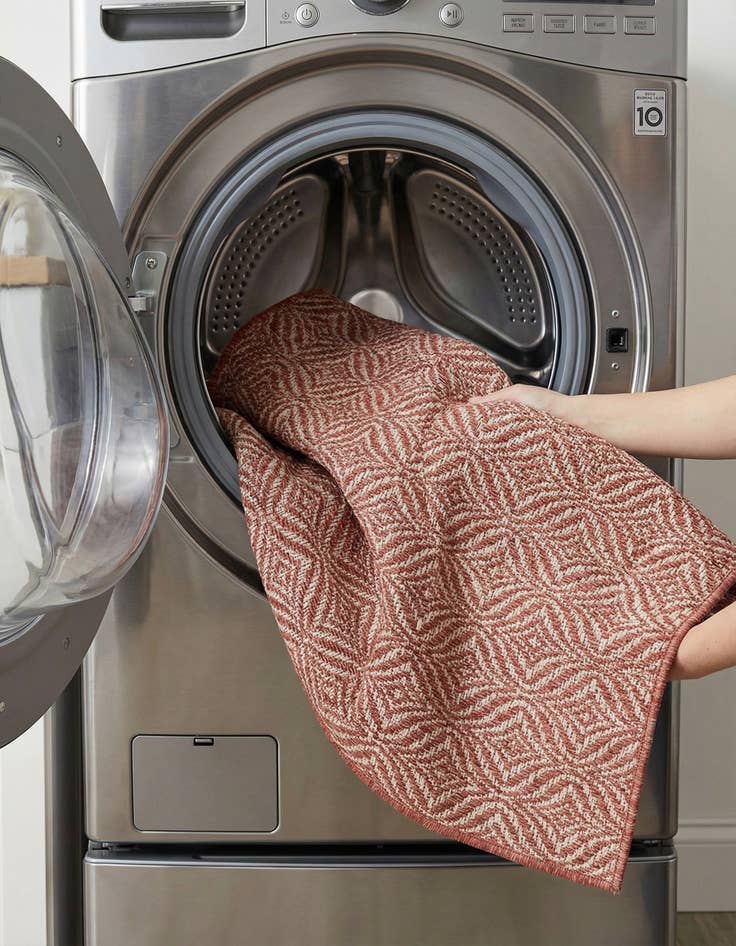 Detail image of 4' x 6'  Washable Trellis Indoor / Outdoor Rug