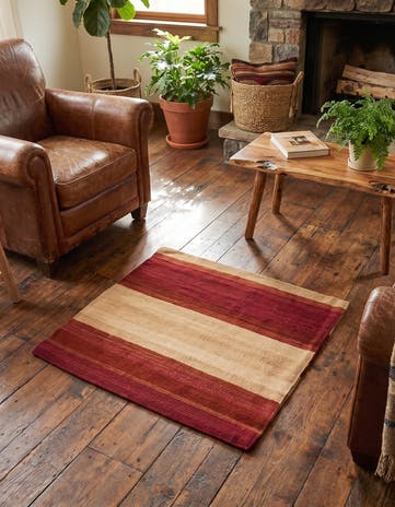 2' 4 x 2' 6 Hand Woven Pillow Wool Square Rug