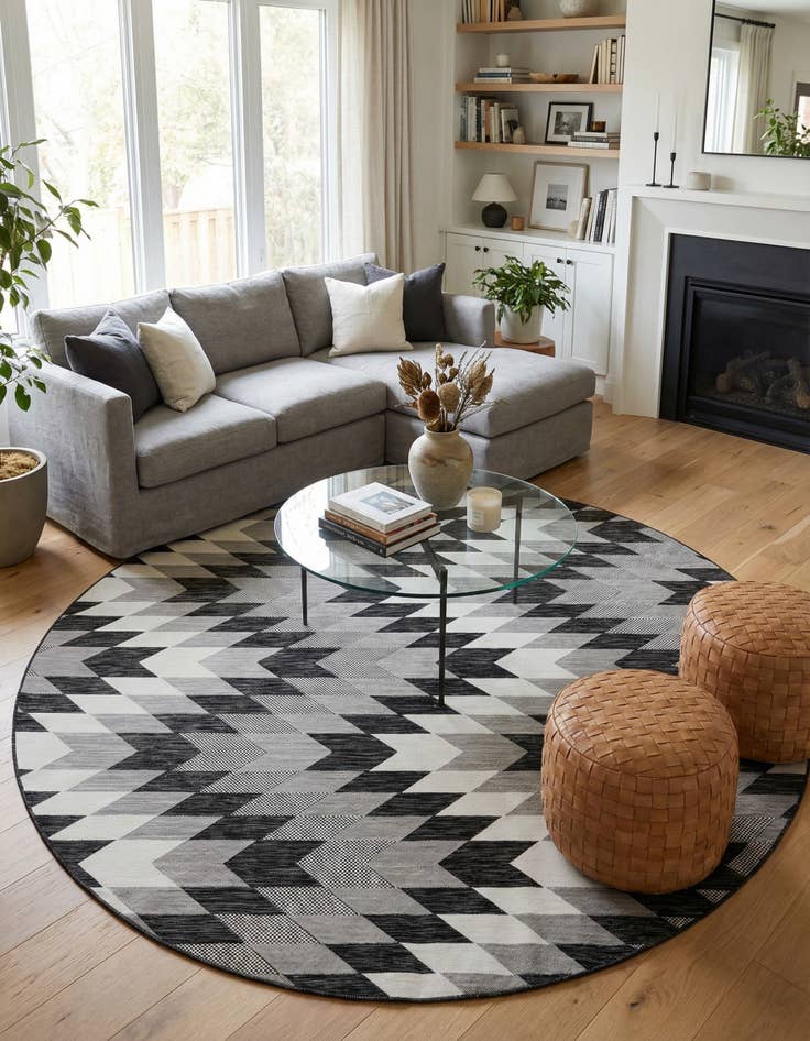 Detail image of 10' x 10'  Washable Modern Indoor / Outdoor Round Rug