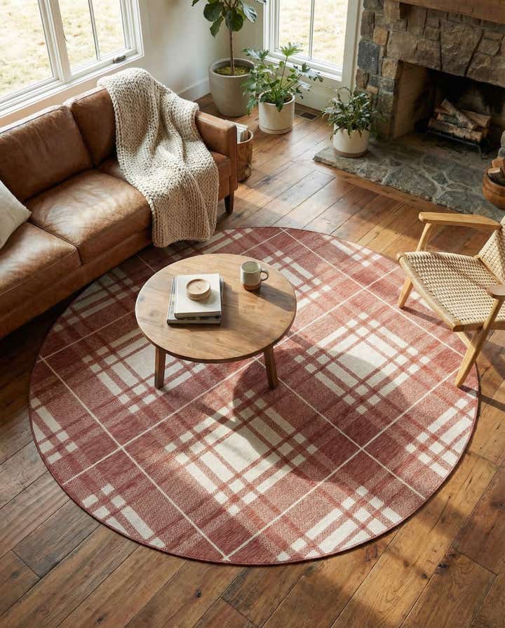 7' 10 x 7' 10 Easy-Clean Checkered Indoor / Outdoor Round Rug