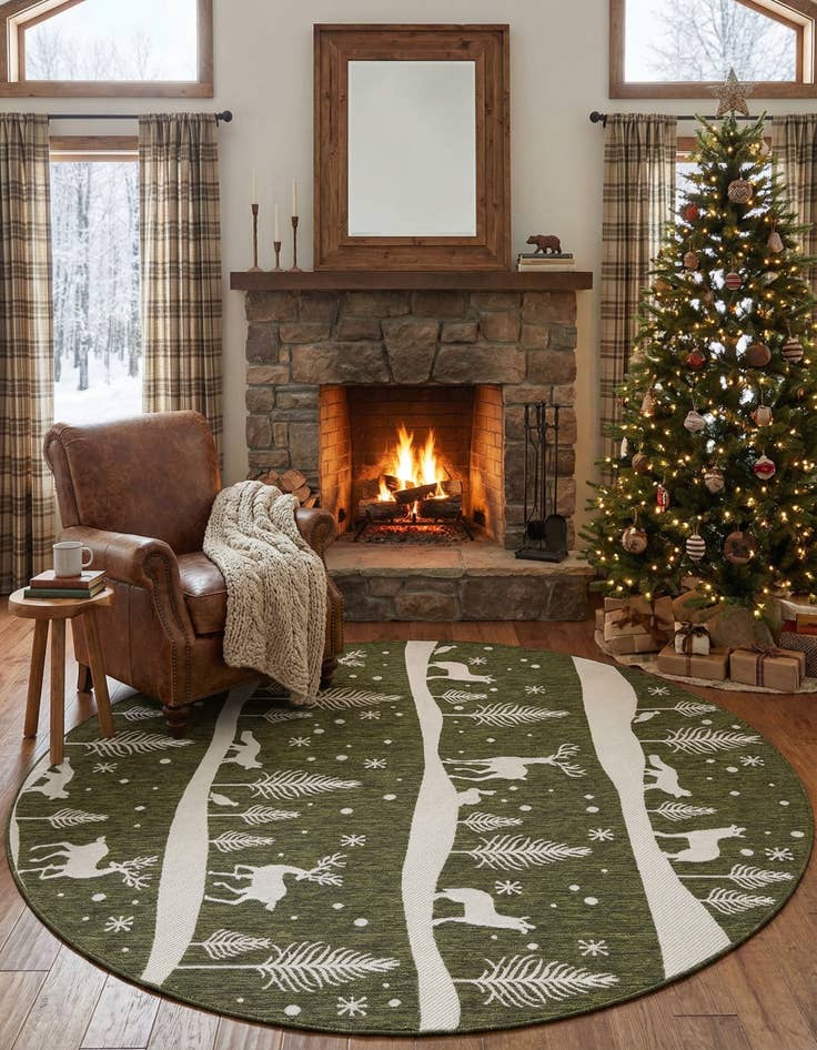 Detail image of  7' 10 x 7' 10  Washable Holiday Indoor / Outdoor Round Rug