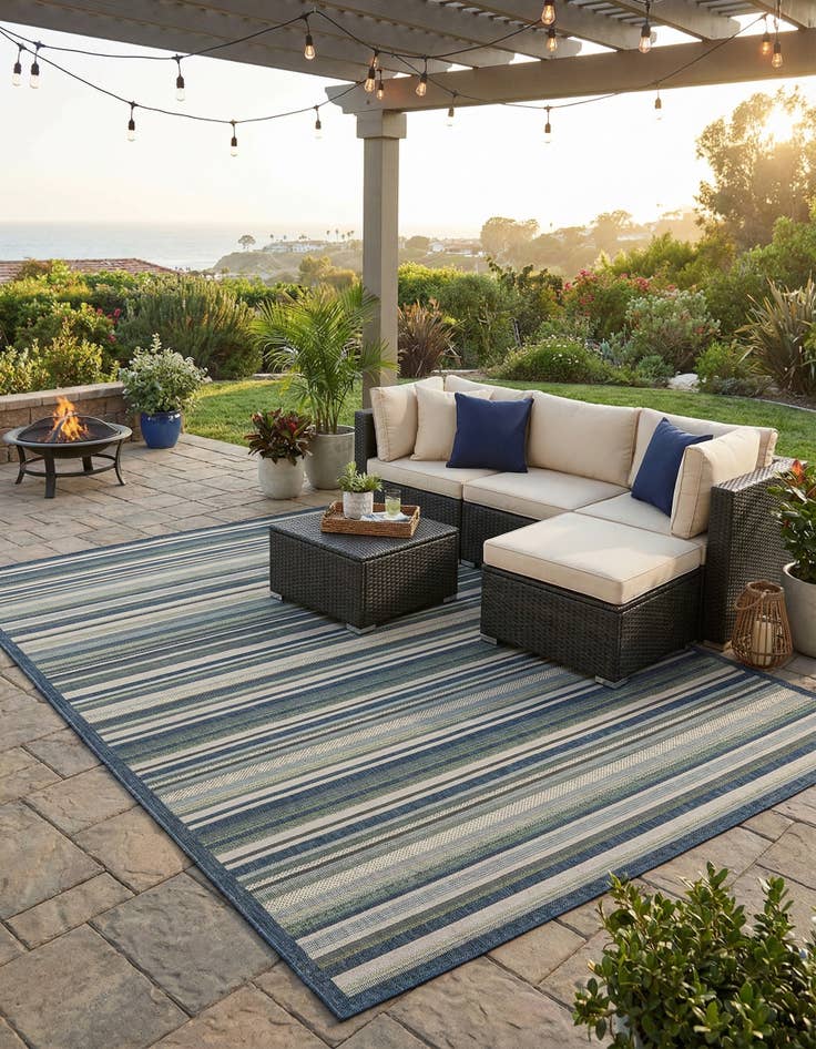 Detail image of 10' x 13'  Washable Baja Indoor / Outdoor Rug
