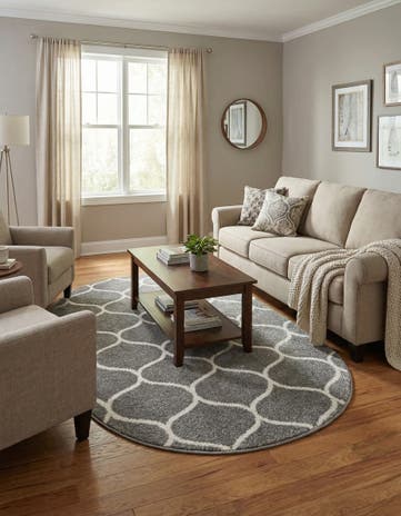 5' 3 x 8' Lattice Frieze Oval Rug