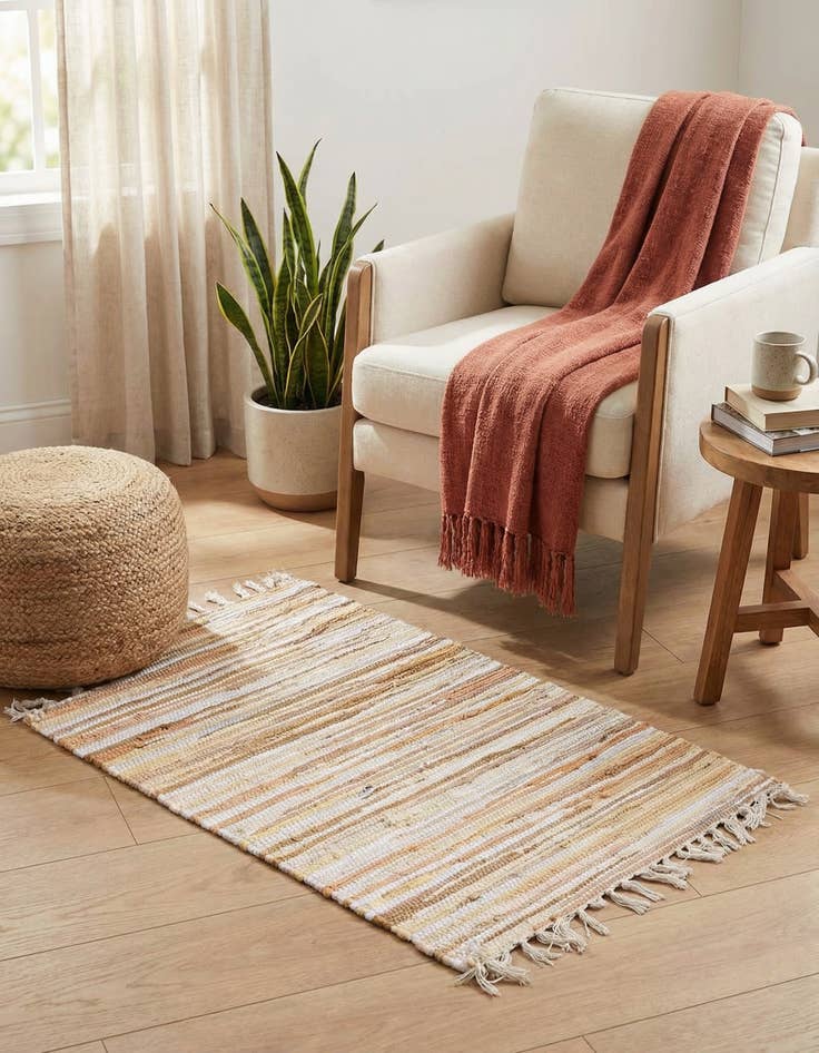 Detail image of  2' 2 x 3'  Hand Woven Chindi Cotton Rug