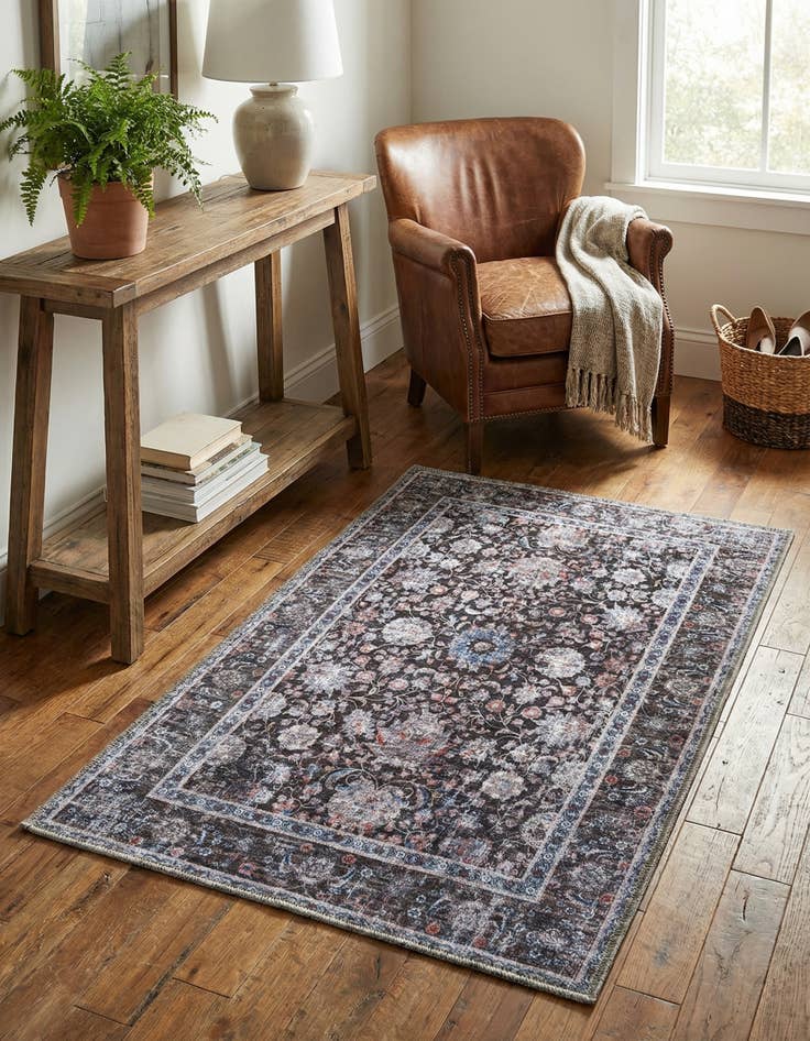 Detail image of 2' x 3' Yara Rug