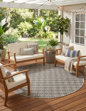 7' 10 x 7' 10 Easy-Clean Jill Zarin Costa Rica Indoor / Outdoor Round Rug