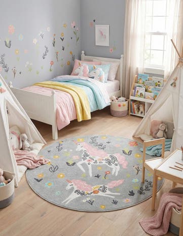 5' 3 x 5' 3 Unicorns Whimsy Kids Round Rug