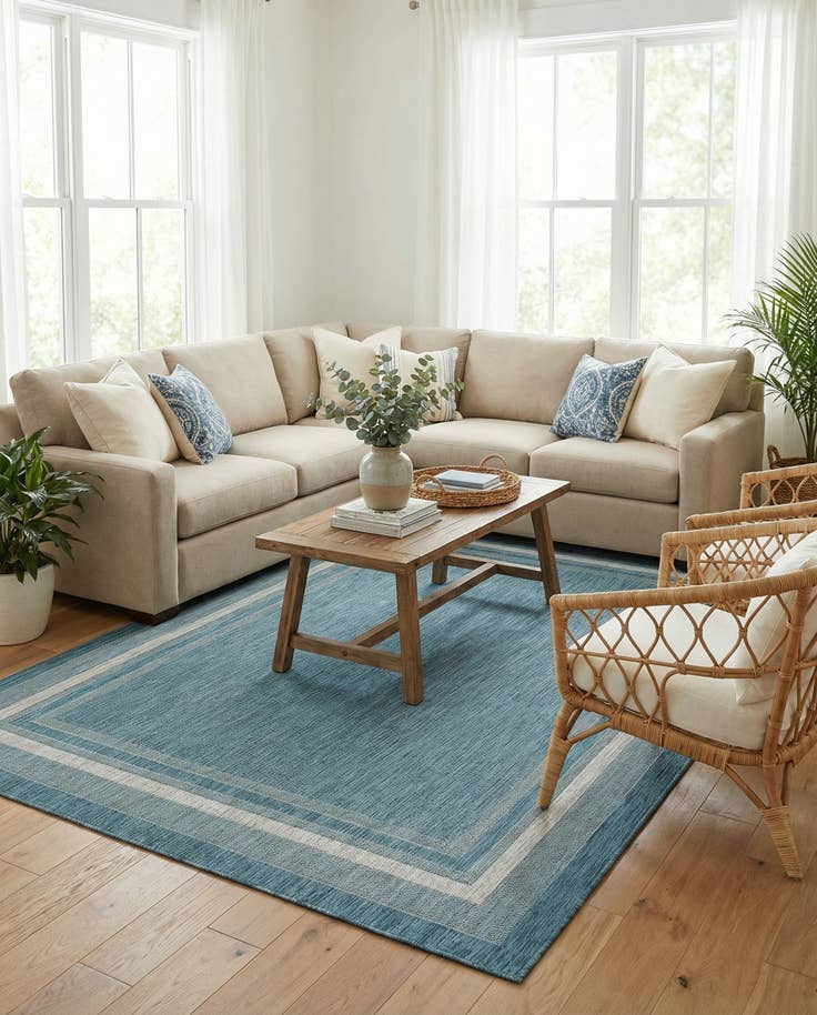 Detail image of 7' x 10' Easy-Clean Border Indoor / Outdoor Rug