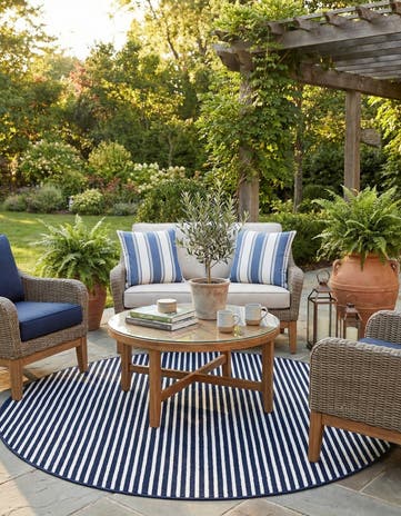 7' 10 x 7' 10 Easy-Clean Sabrina Soto Indoor / Outdoor Round Rug