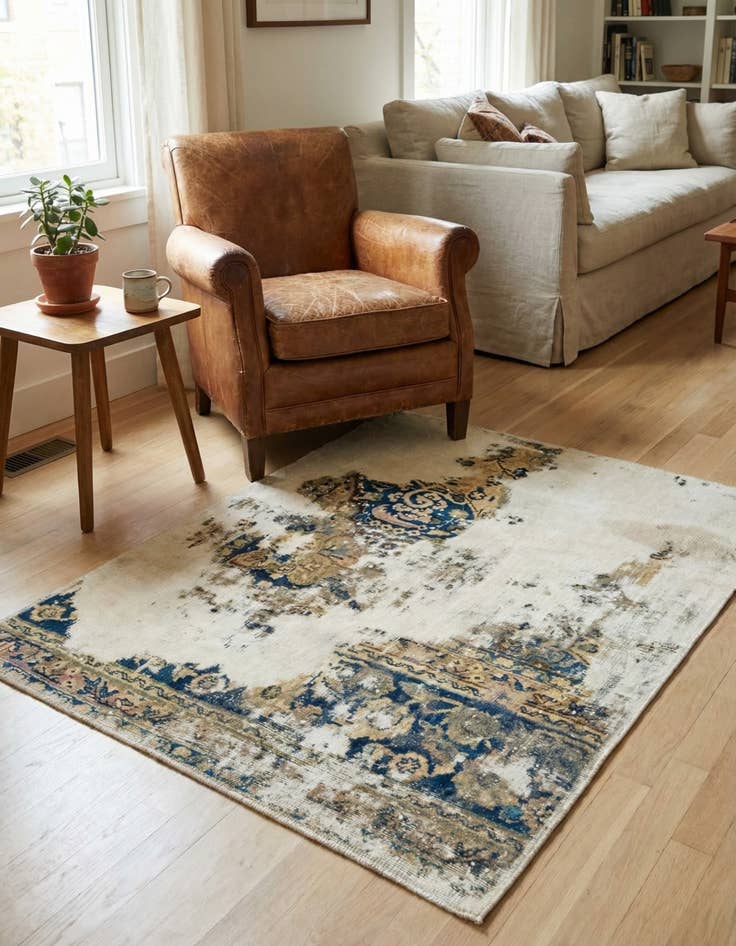 Detail image of 3' 10 x 4' 5  Hand Knotted Ultra Vintage Persian Wool Square Rug