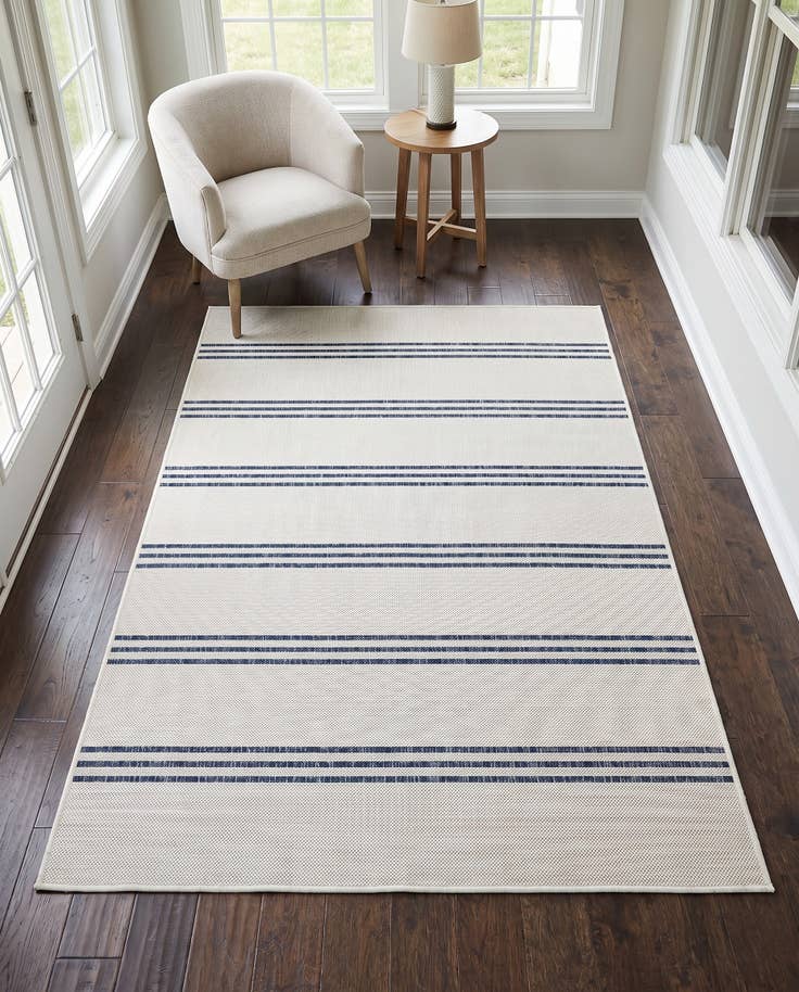 Detail image of 4' x 6' Easy-Clean Jill Zarin Anguilla Indoor / Outdoor Rug