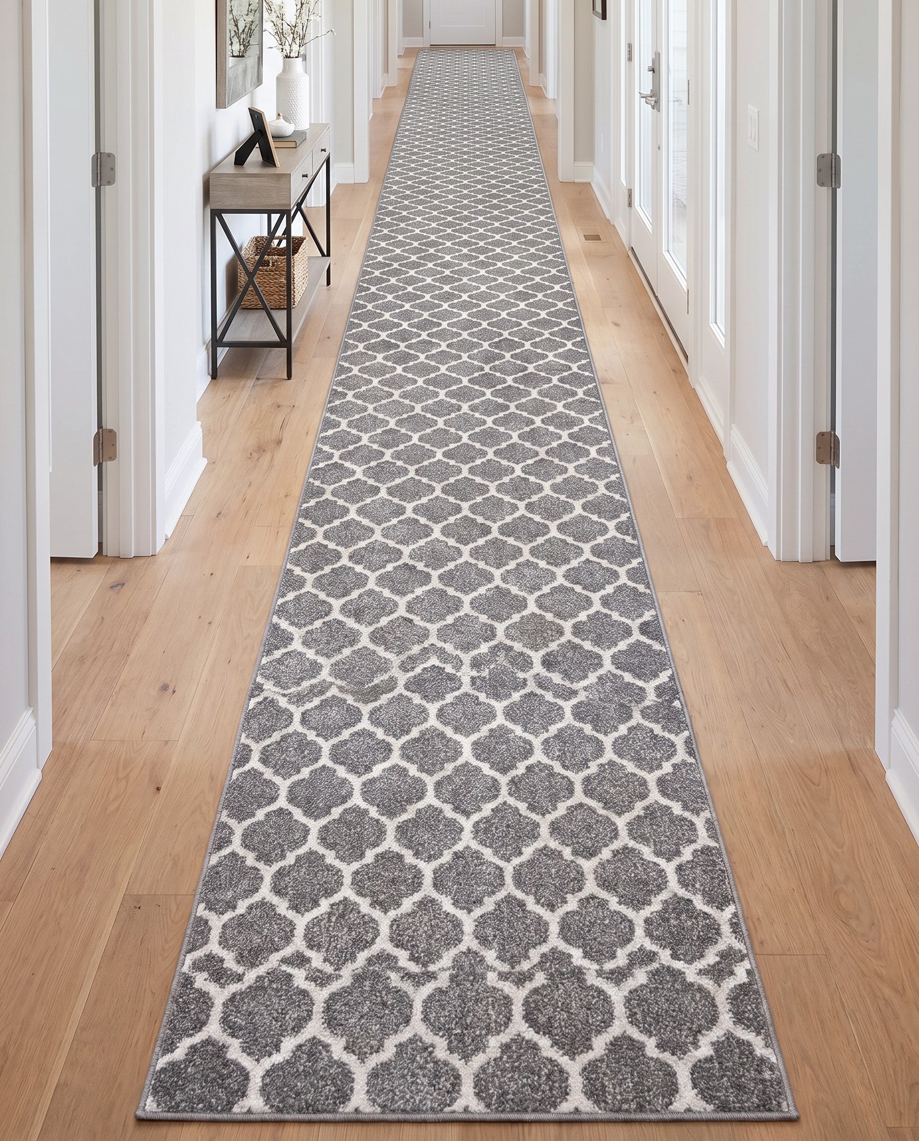 2' 7 x 19' 8 Lattice Runner Rug