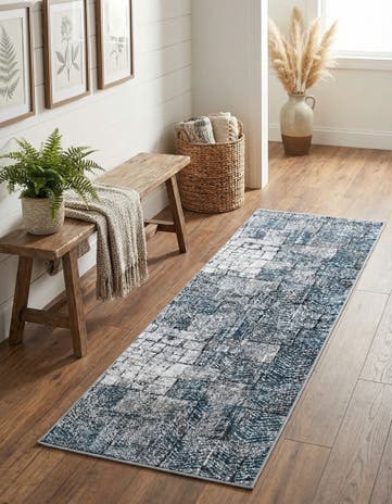 2' x 6' Valencia Runner Rug
