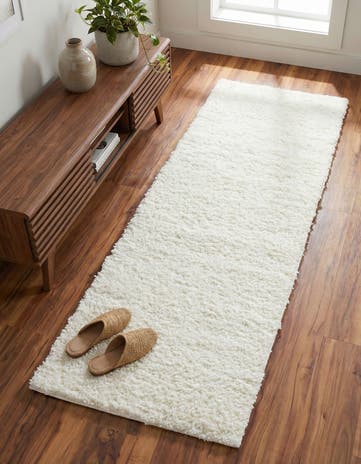 2' x 6' 7 Soft Solid Shag Runner Rug