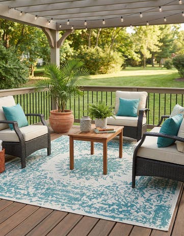 7' 10 x 7' 10 Easy-Clean Traditional Indoor / Outdoor Square Rug