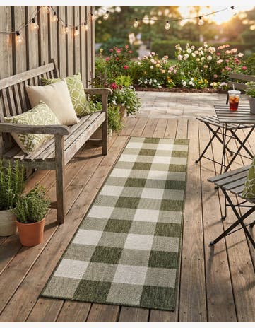 2' x 8' Easy-Clean Checkered Indoor / Outdoor Runner Rug