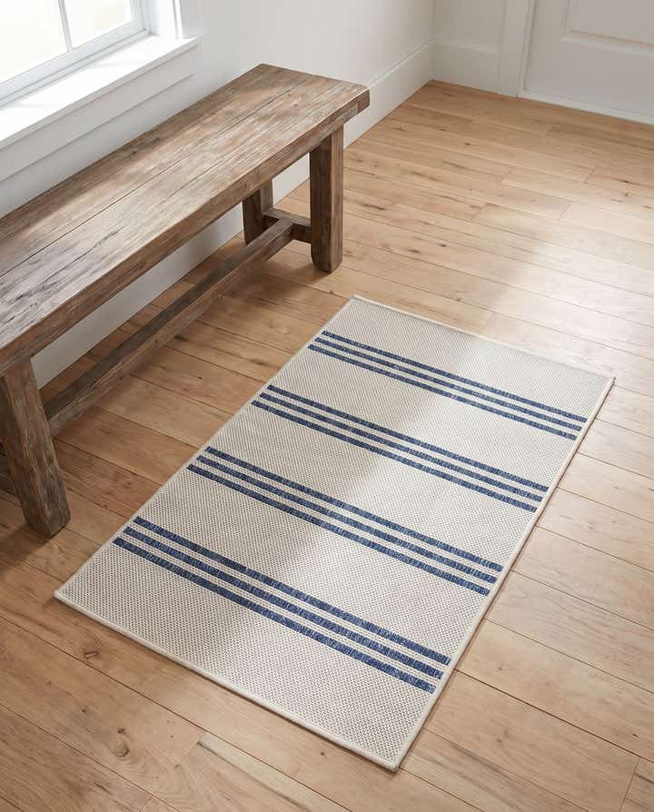 2' x 3' Easy-Clean Jill Zarin Anguilla Indoor / Outdoor Rug